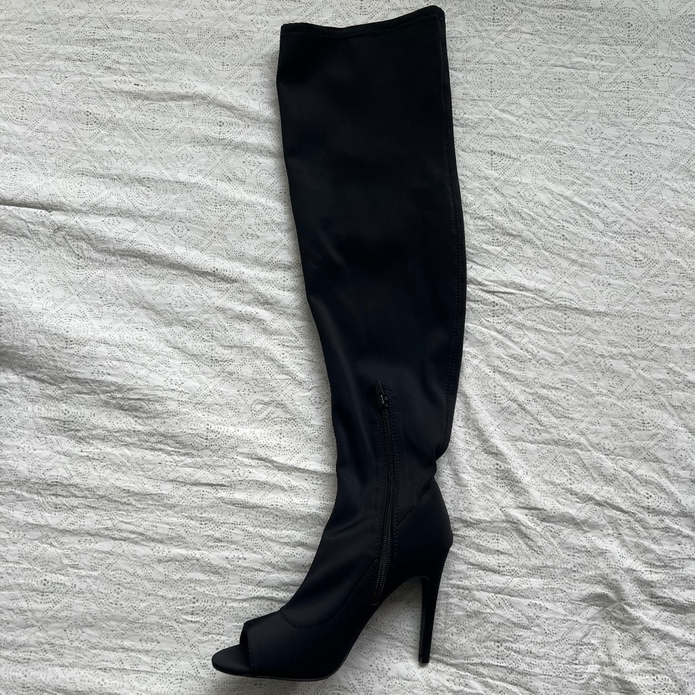 Forever 21/7.5 SIZE/BLACK/Water proof Peep Toe Boot